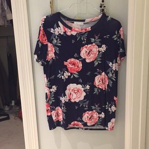 Short sleeve tee with stretch